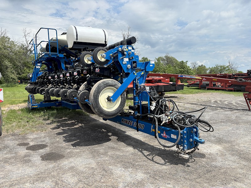 2014 KINZE 3600 ASD PLANTER