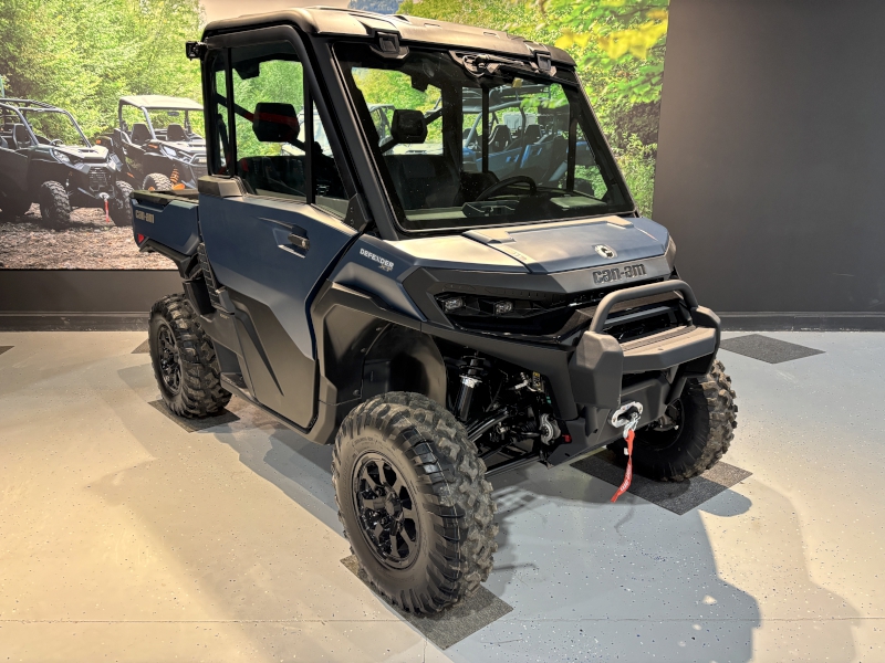 2026 CAN-AM DEFENDER XT CAB HD11 SIDE BY SIDE WITH TOUCHSCREEN