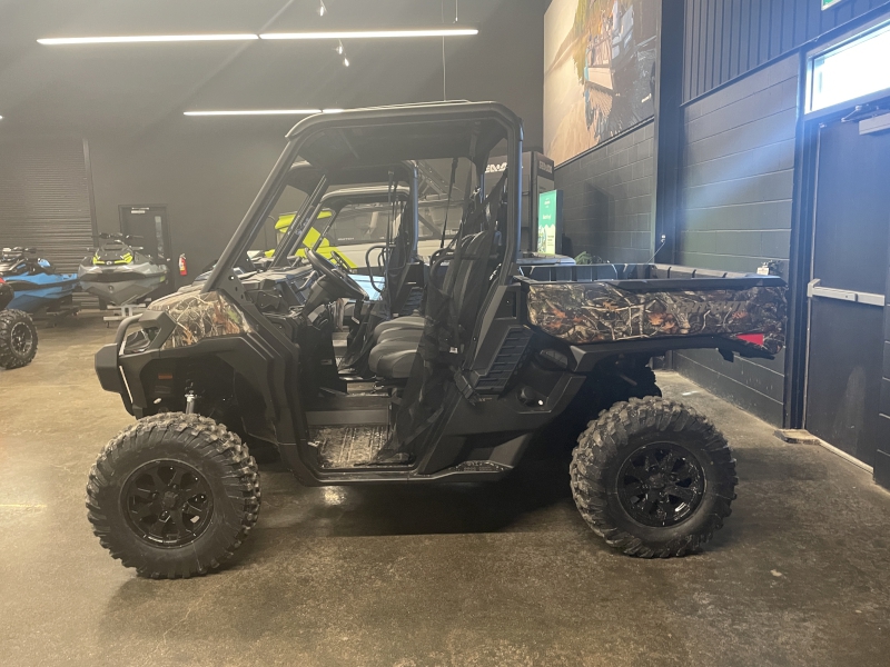 Side-by-Side/Utility Vehicle  2026 CAN-AM DEFENDER XT HD11 SIDE BY SIDE Photo