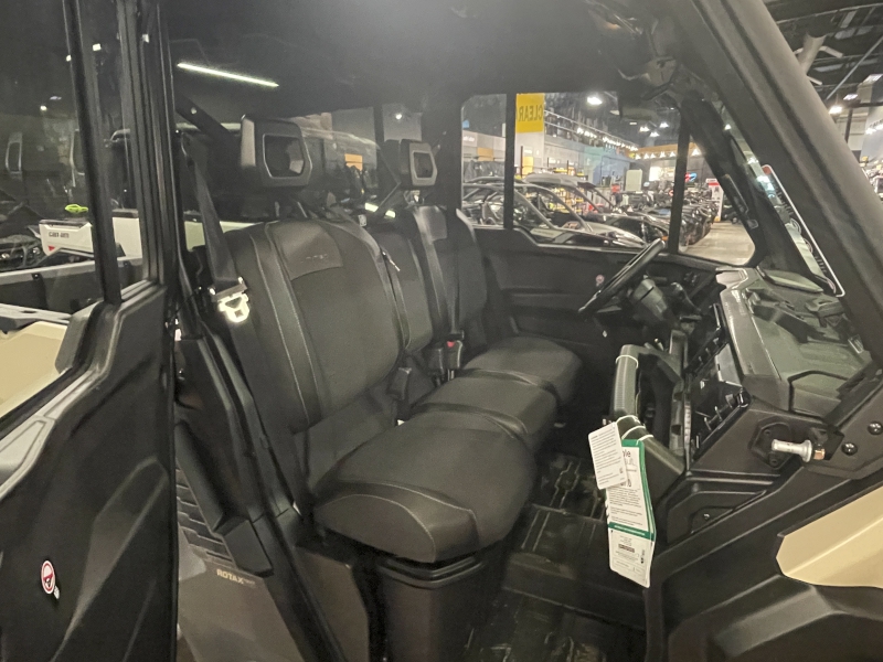 Side-by-Side/Utility Vehicle  2026 CAN-AM DEFENDER LIMITED HD11 SIDE BY SIDE Photo