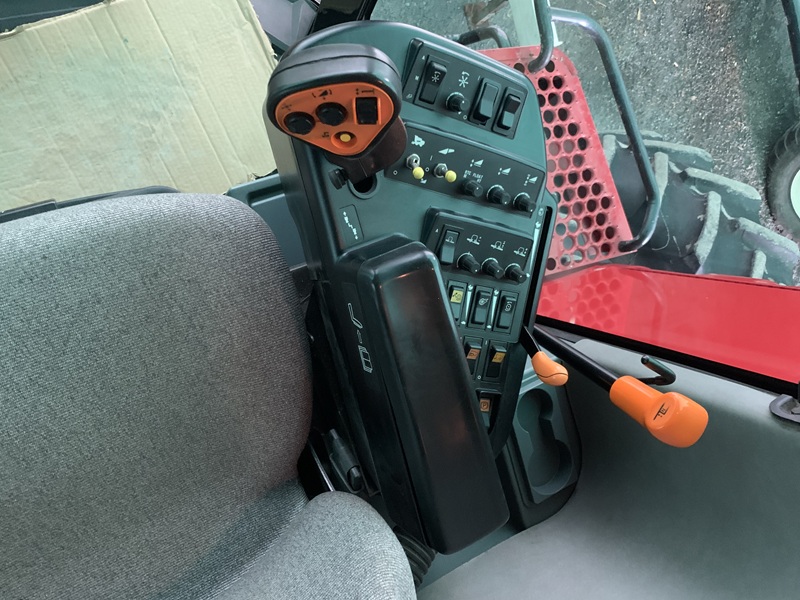 2008 CASE IH 2577 COMBINE PACKAGE WITH CASE IH 1020 FLEX HEAD