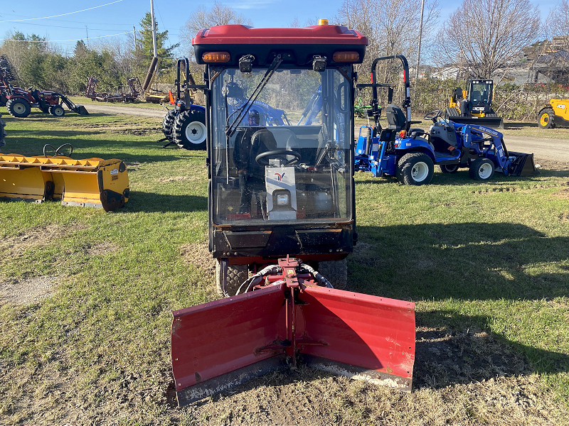 2017 VENTRAC 3400Y COMPACT 4WD TRACTOR WITH V-BLADE