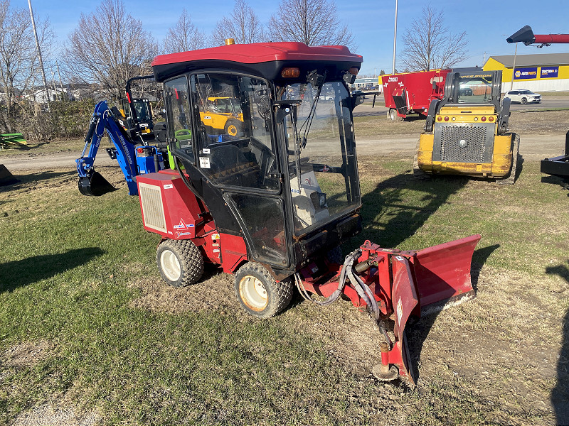 2017 VENTRAC 3400Y COMPACT 4WD TRACTOR WITH V-BLADE