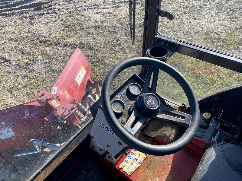 2017 VENTRAC 3400Y COMPACT 4WD TRACTOR WITH V-BLADE