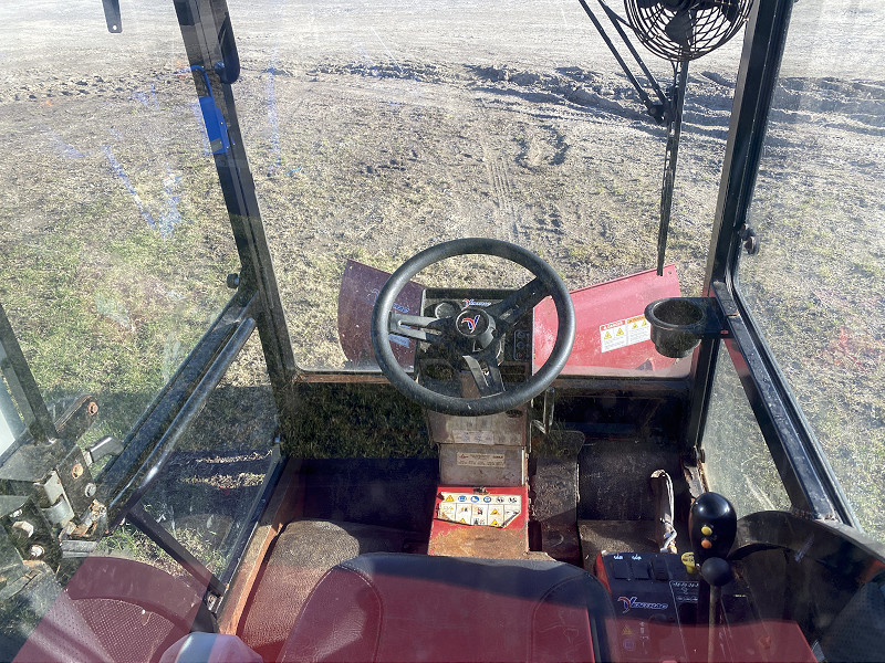 2017 VENTRAC 3400Y COMPACT 4WD TRACTOR WITH V-BLADE