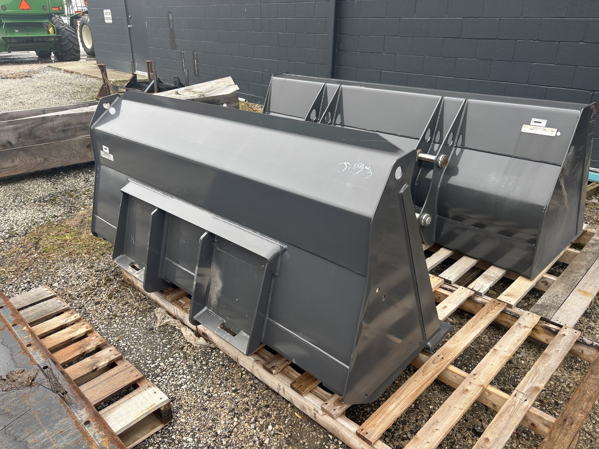 2023 NEW HOLLAND 1.05 CU YD BUCKET