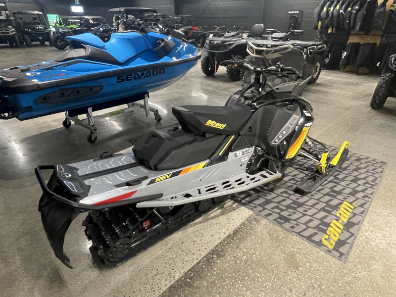 Snowmobiles  2019 SKI-DOO MXZ BLIZZARD 600R E-TEC SNOWMOBILE Photo
