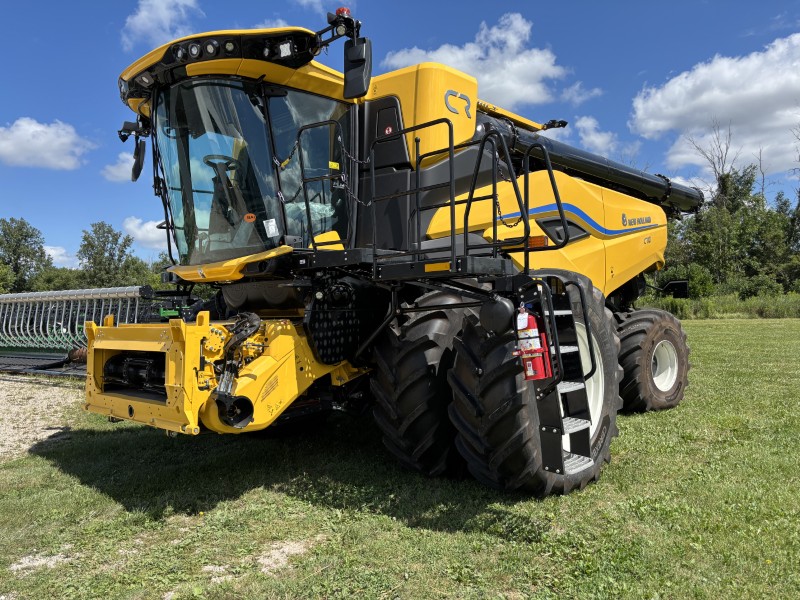 2026 NEW HOLLAND CR10 COMBINE