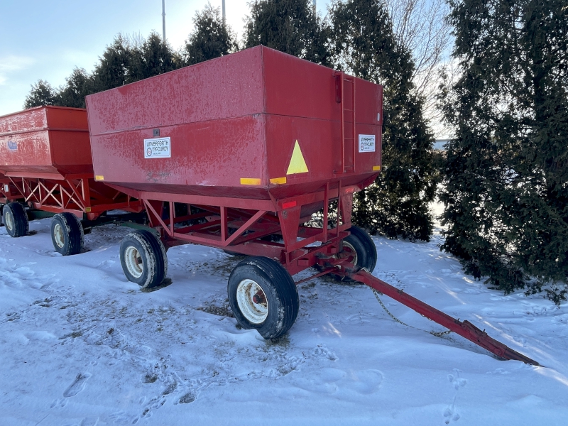 UNVERFERTH 225 GRAVITY BOX