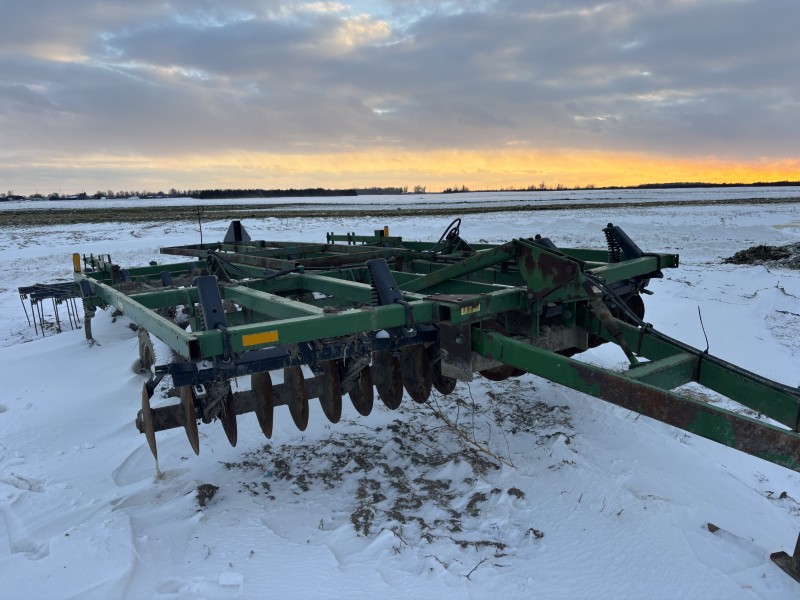 1989 JOHN DEERE 724 MULCH FINISHER