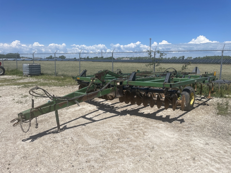 1989 JOHN DEERE 724 MULCH FINISHER