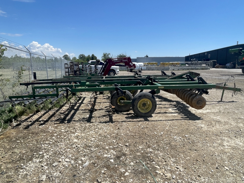 1989 JOHN DEERE 724 MULCH FINISHER