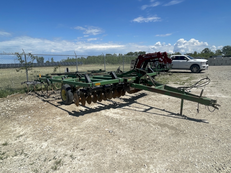 1989 JOHN DEERE 724 MULCH FINISHER