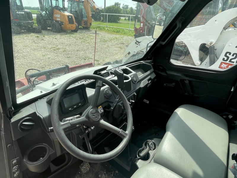 2022 BOBCAT UV34 UTILITY VEHICLE PACKAGE WITH BOSS SNOWBLADE AND SALTER