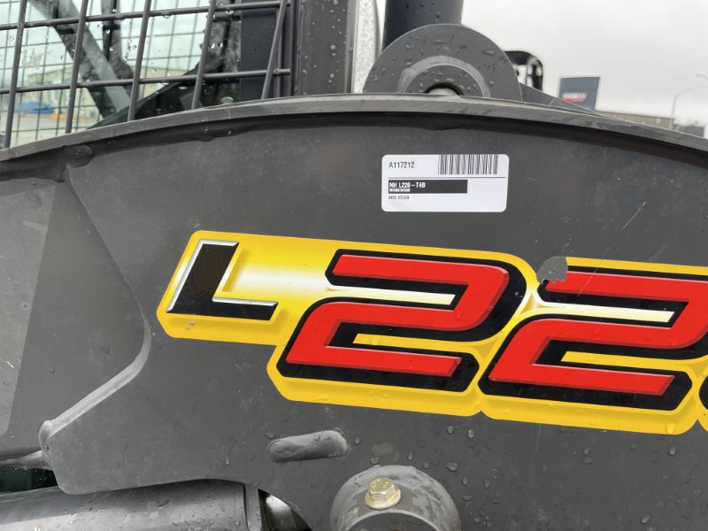 2017 NEW HOLLAND L220-T4B SKID STEER LOADER