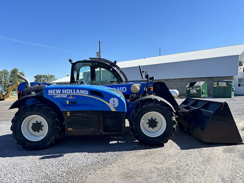 2014 NEW HOLLAND LM7.42 ELITE TELEHANDLER