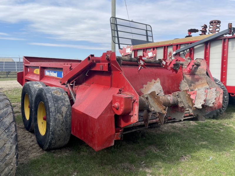 2010 NEW HOLLAND 195 MANURE SPREADER