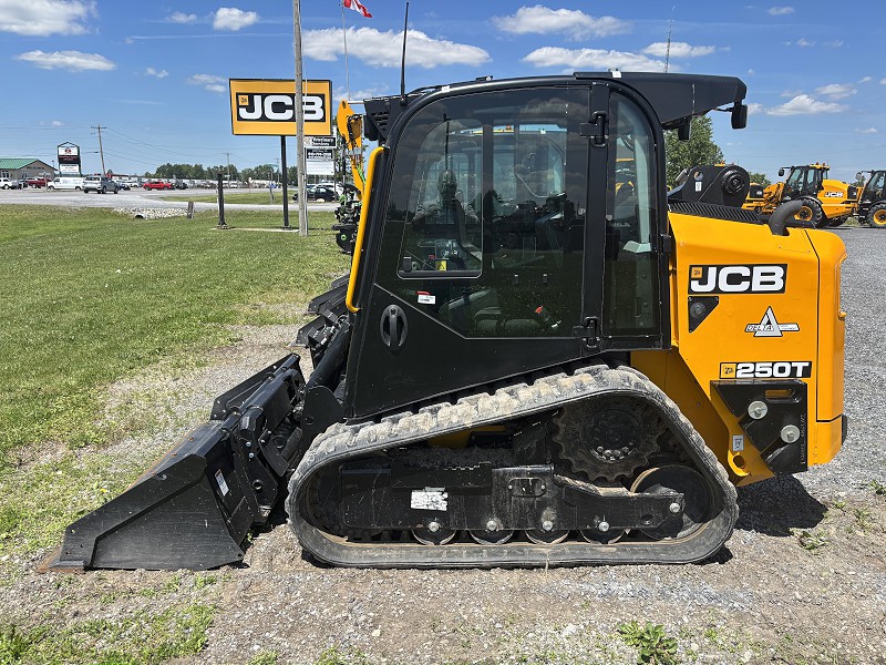 2026 JCB 250T COMPACT TRACK LOADER