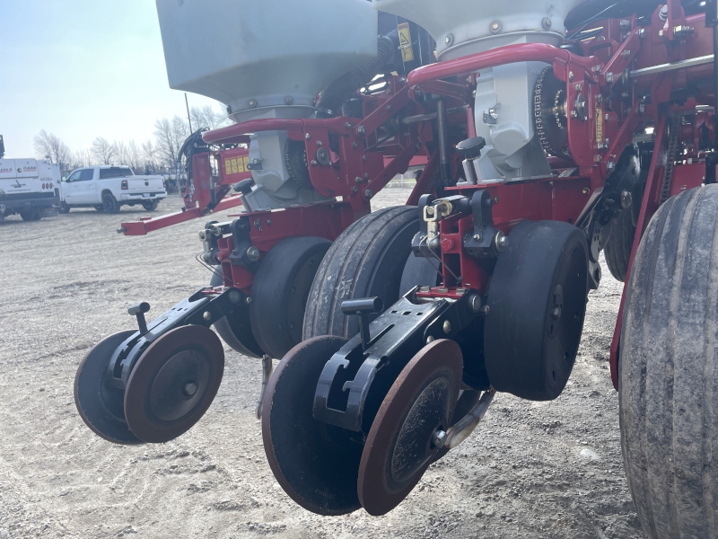 2013 WHITE 8180 12 ROW PLANTER