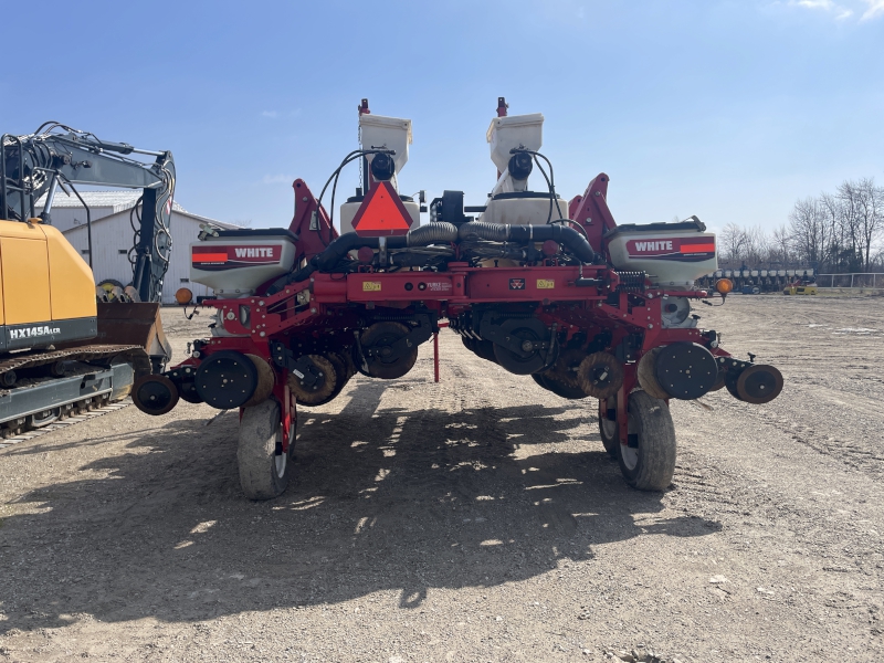 2013 WHITE 8180 12 ROW PLANTER