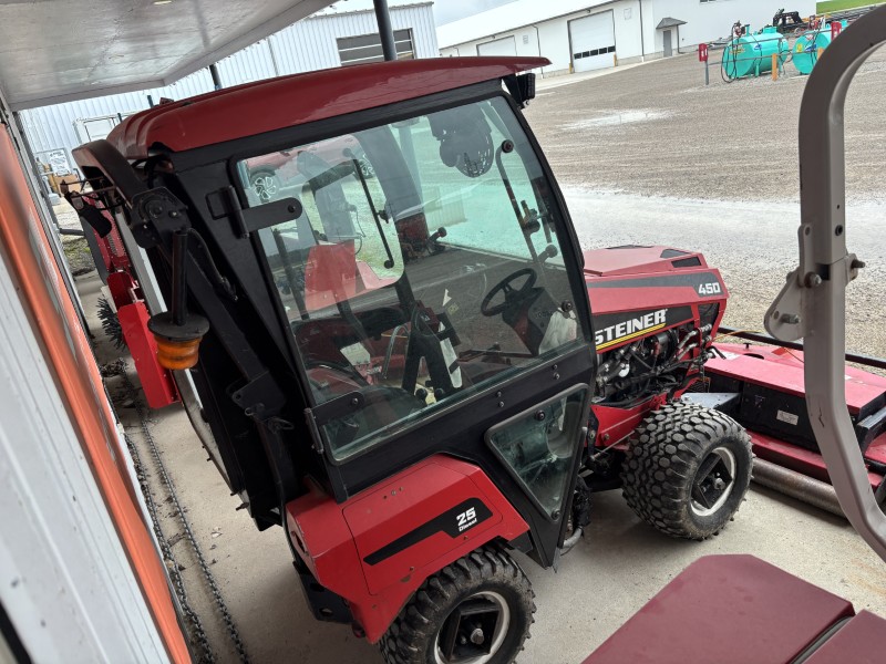2018 STEINER 450 COMPACT ARTICULATING TRACTOR PACKAGE WITH MULTIPLE ATTACHMENTS