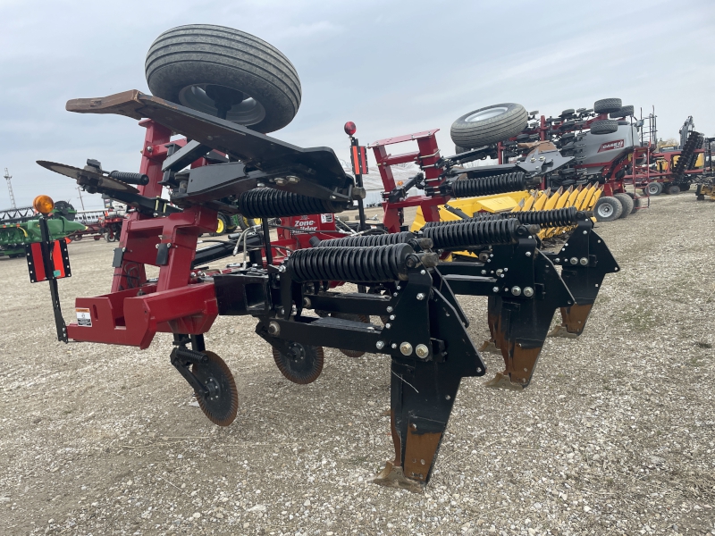 2025 UNVERFERTH 122 7 SHANK ZONE-BUILDER SUBSOILER DEEP TILLAGE