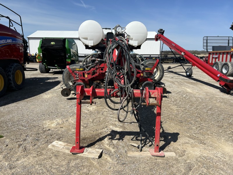 2013 MASSEY FERGUSON 8824 CORN PLANTER