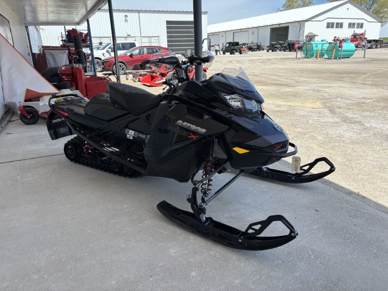 Snowmobiles  2022 SKI-DOO MXZ X 850 E-TEC SNOWMOBILE Photo