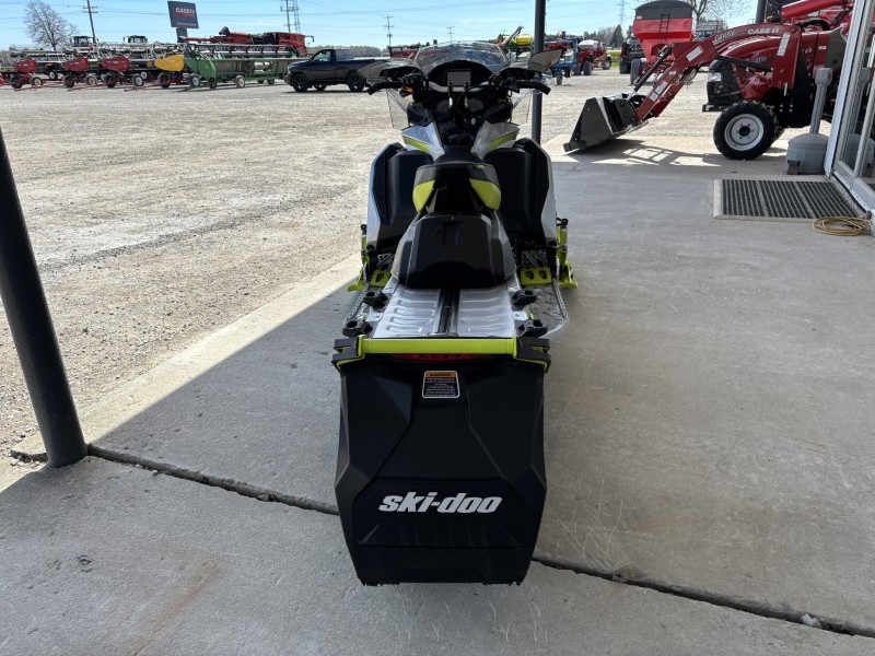 Snowmobiles  2018 SKI-DOO RENEGADE X-RS 850 E-TEC SNOWMOBILE Photo