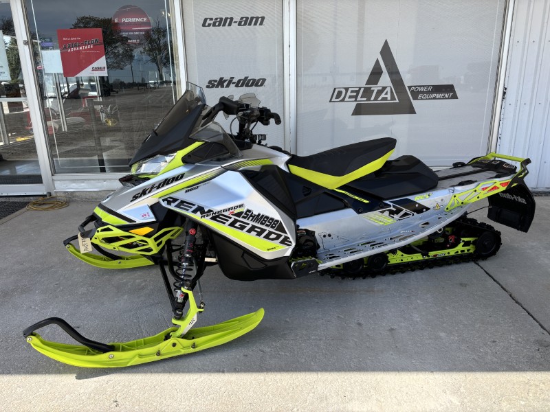 2018 SKI-DOO RENEGADE X-RS 850 E-TEC SNOWMOBILE