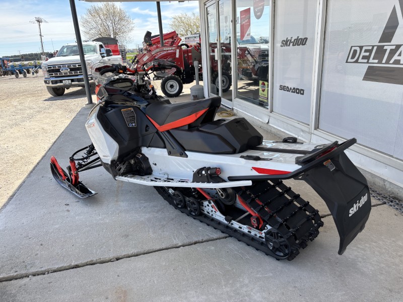 Snowmobiles  2022 SKI-DOO MXZ X 850 E-TEC SNOWMOBILE Photo