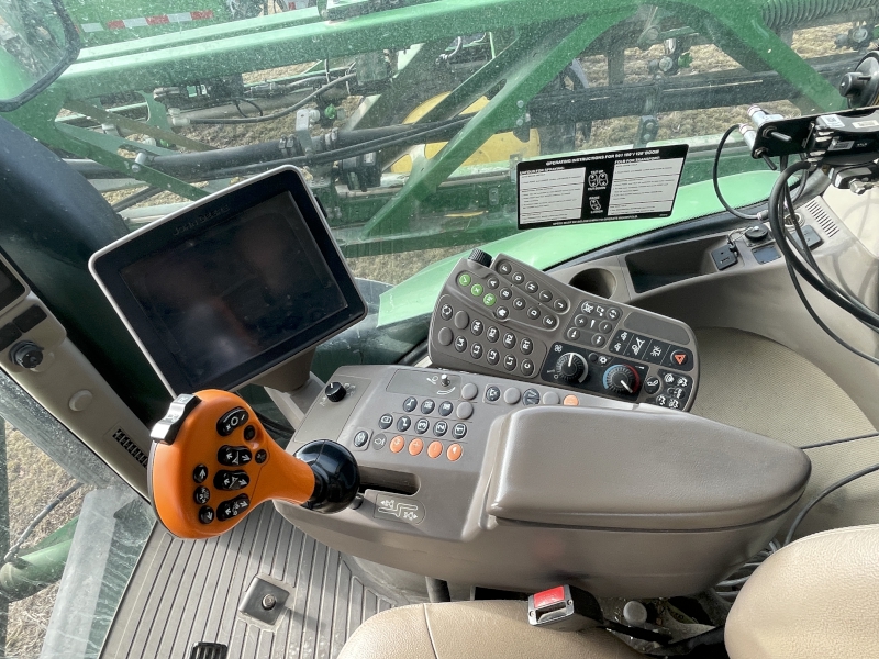 2017 JOHN DEERE 4038R SELF-PROPELLED SPRAYER