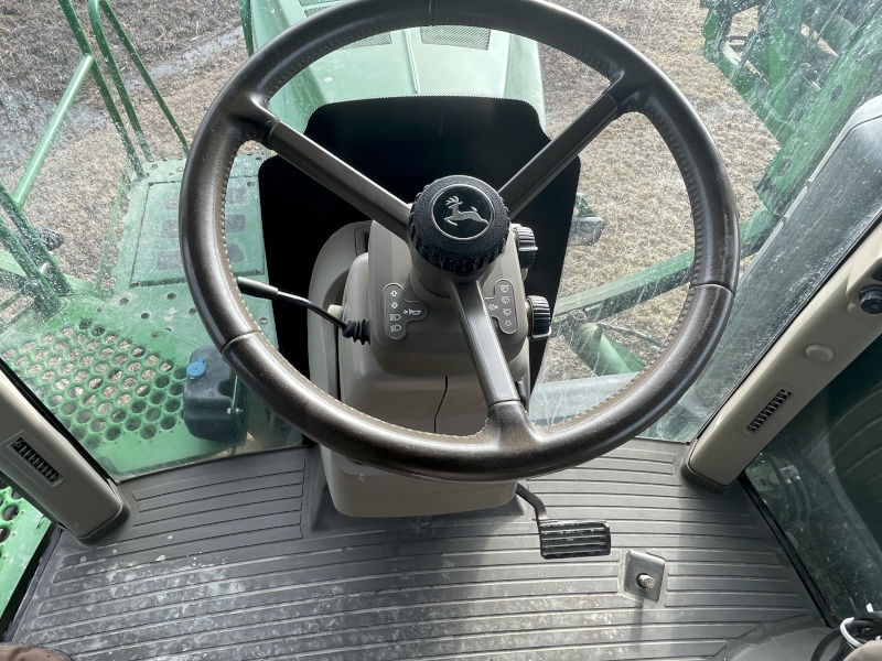 2017 JOHN DEERE 4038R SELF-PROPELLED SPRAYER