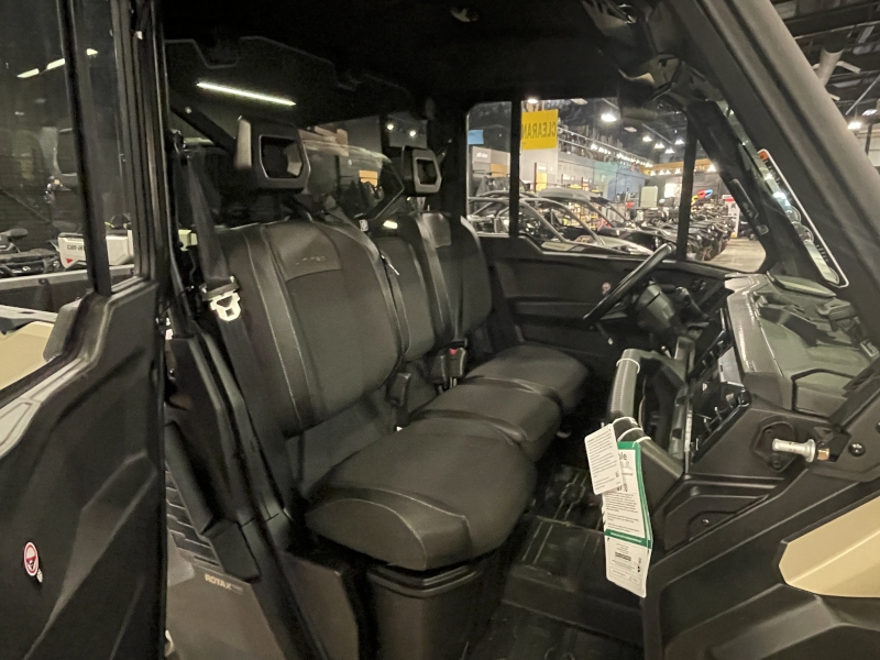 Side-by-Side/Utility Vehicle  2026 CAN-AM DEFENDER LIMITED HD11 SIDE BY SIDE Photo