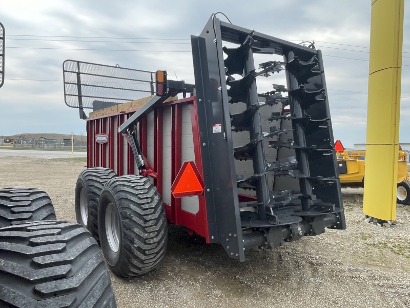 2026 HAGEDORN 5440 MANURE SPREADER