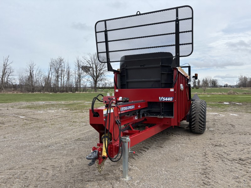 2026 HAGEDORN 5440V MANURE SPREADER