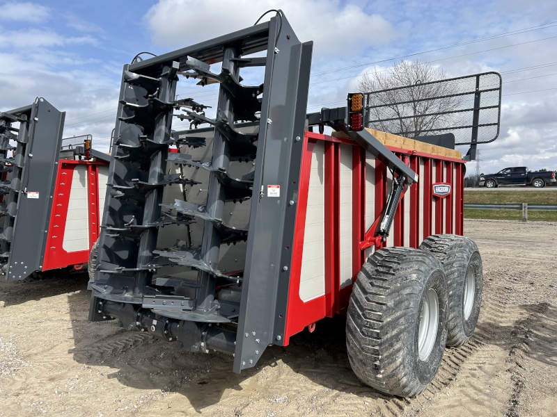 2026 HAGEDORN 5440 MANURE SPREADER
