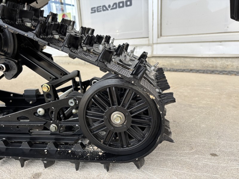 Snowmobiles  2023 POLARIS 650 INDY ADVENTURE 137 SNOWMOBILE Photo