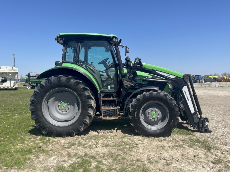 2018 DUETZ-FAHR 5130 TRACTOR WITH LOADER