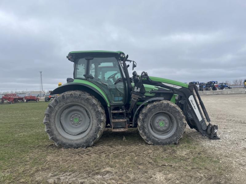 2018 DUETZ-FAHR 5130 TRACTOR WITH LOADER