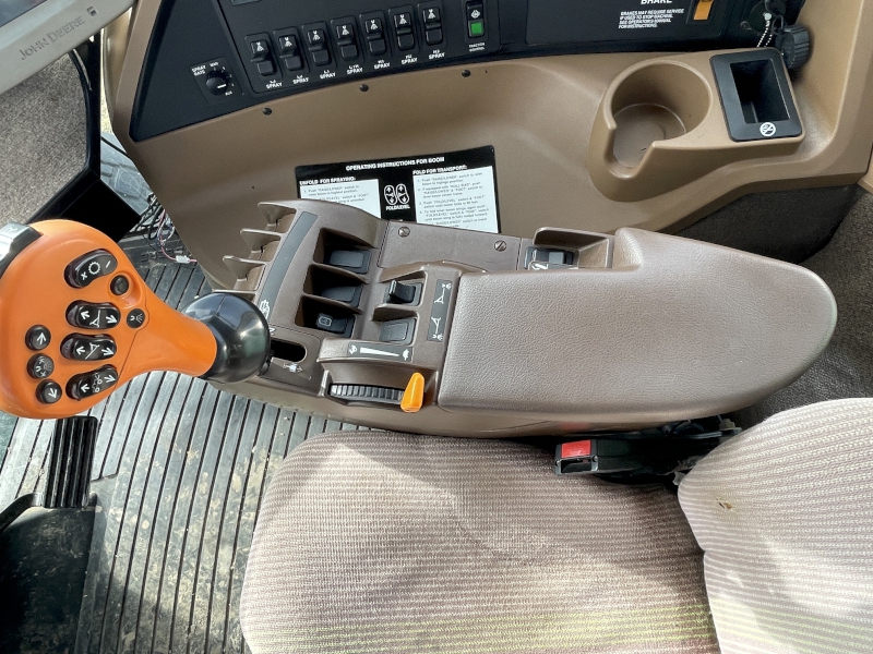 2008 JOHN DEERE 4830 SELF PROPELLED SPRAYER