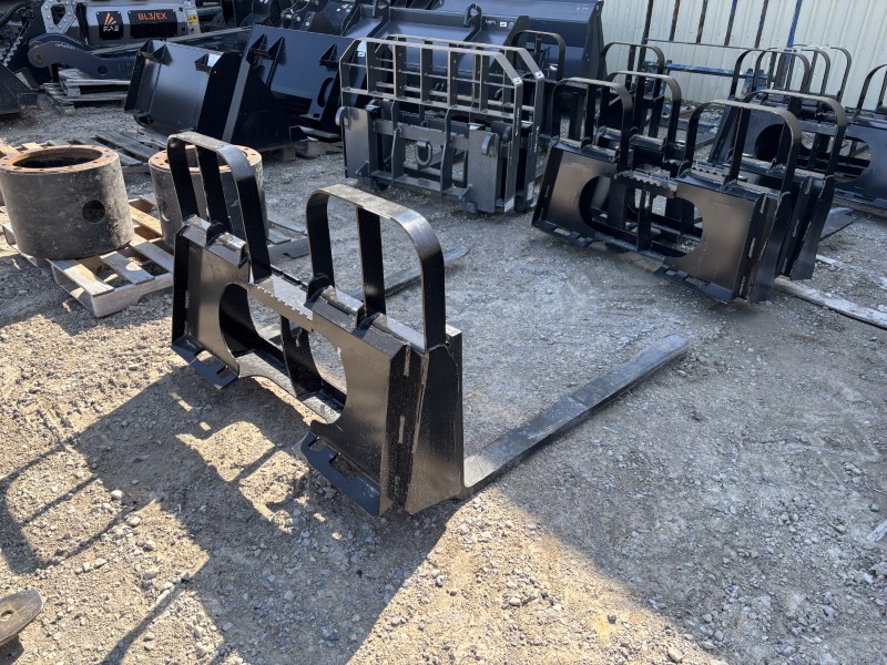 2026 HORST 4200 POUND PALLET FORK