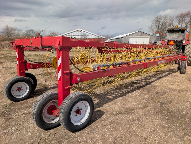 2010 FARM KING RFKS16 WHEEL RAKE