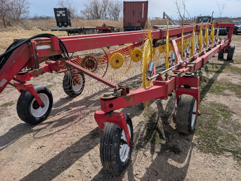 2010 FARM KING RFKS16 WHEEL RAKE