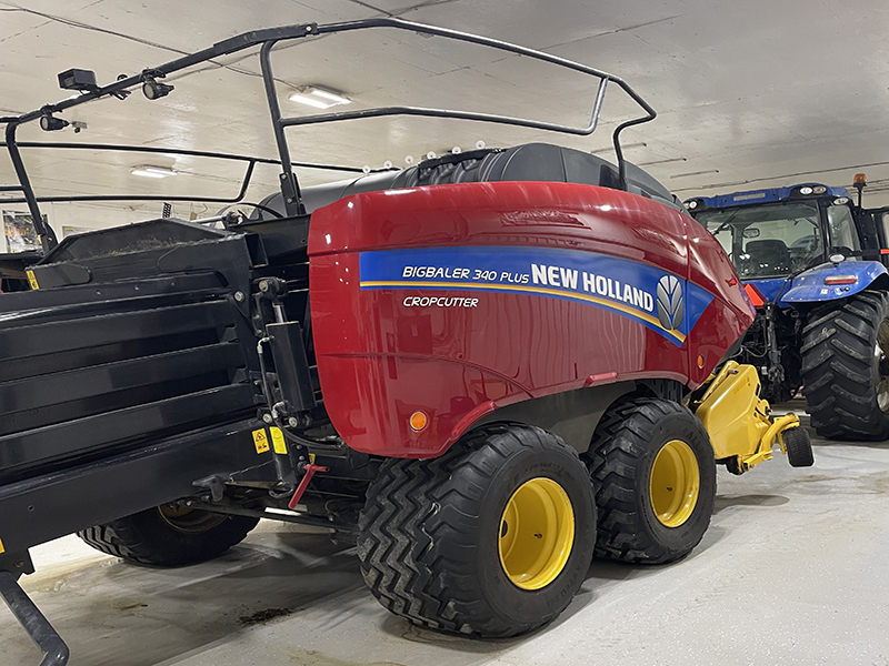 2017 NEW HOLLAND BB340R BIG SQUARE BALER