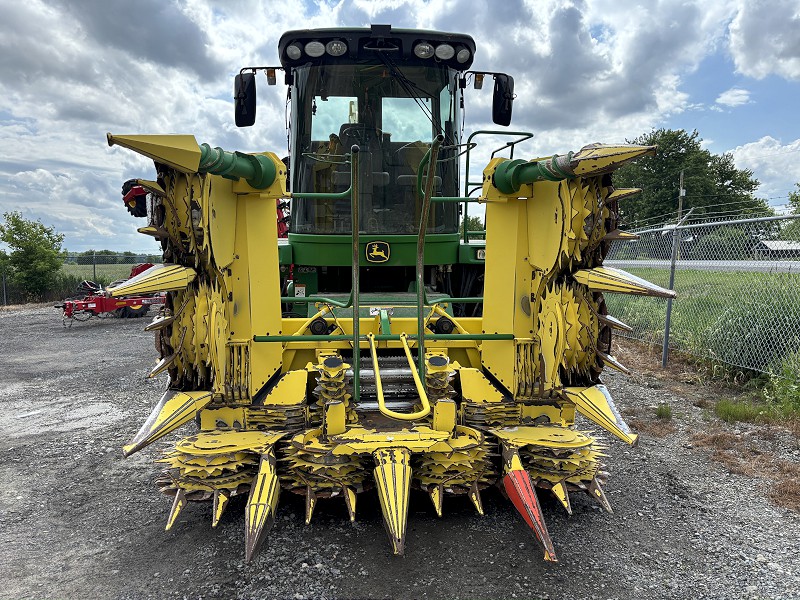 2008 JOHN DEERE 7350 FORAGE HARVESTER WITH HEADS