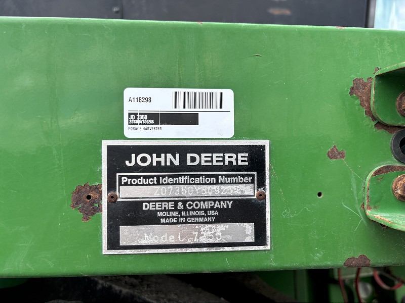 2008 JOHN DEERE 7350 FORAGE HARVESTER WITH HEADS