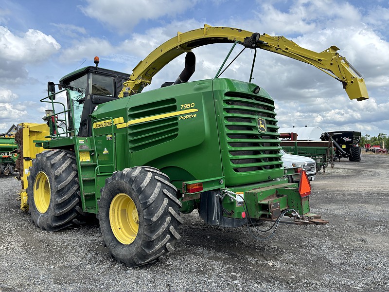2008 JOHN DEERE 7350 FORAGE HARVESTER WITH HEADS