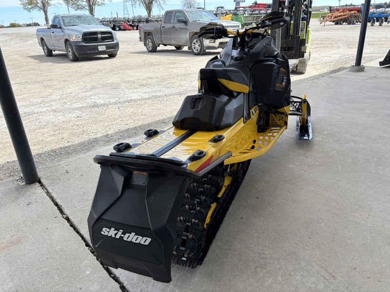 Snowmobiles  2025 SKI-DOO MXZ XRS 850 E-TEC SNOWMOBILE WITH SMART-SHOX AND TOUCHSCREEN Photo