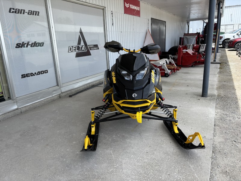 Snowmobiles  2025 SKI-DOO MXZ XRS 850 E-TEC SNOWMOBILE WITH SMART-SHOX AND TOUCHSCREEN Photo